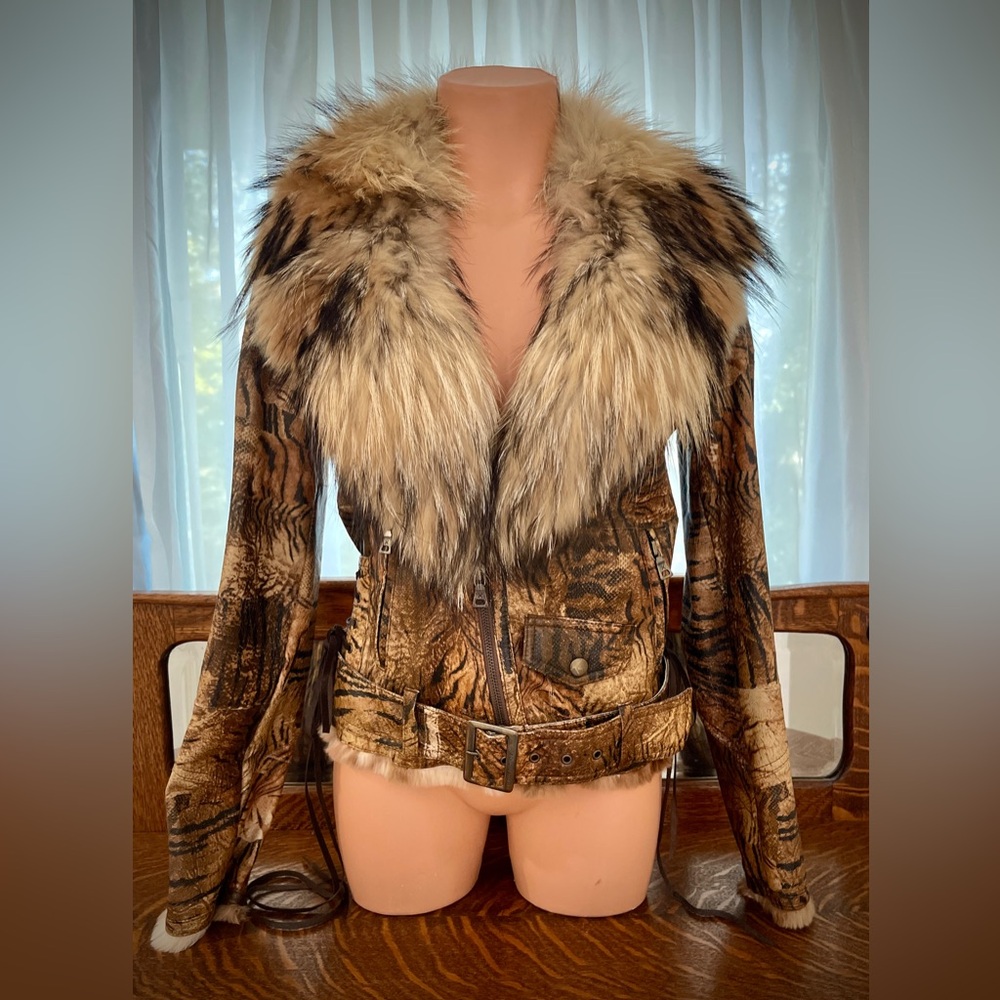 🌟X CHROMOSOME IN X 🌟 Fur & Leather Belted Animal Print Jacket - US Small (4-6)